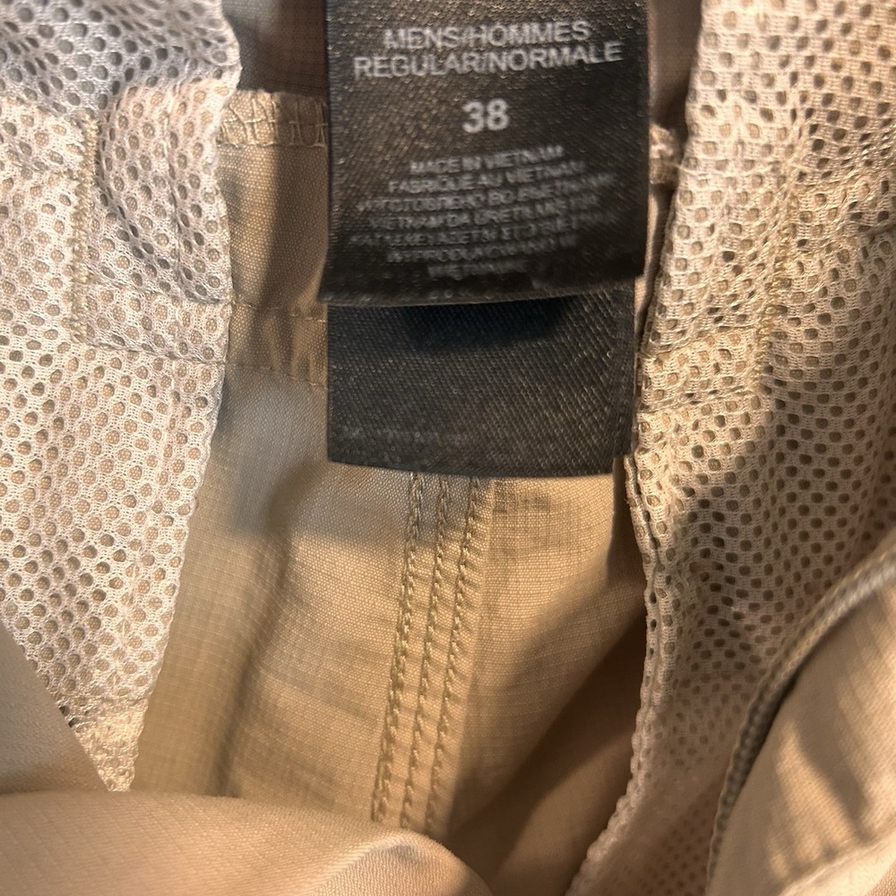 North Face Cargo Pants Mens 38x32 Tan  Rip Stop Lightweight Utility Hiking EUC - Picture 13 of 16